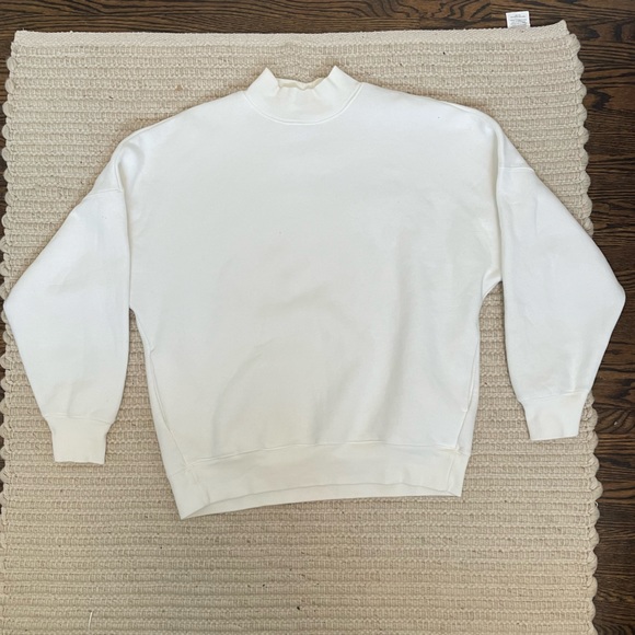 aritzia cozy fleece mega mock sweatshirt - Picture 3 of 4